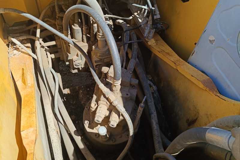 OmecoHub - Immagine NEW HOLLAND E245B